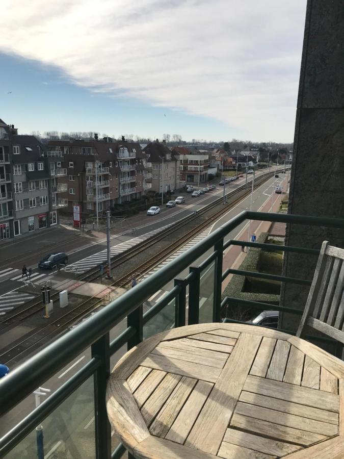 Appt Pablo Met Prive-Garage, Vlakbij Zee, In Koksijde-Badアパートメント エクステリア 写真